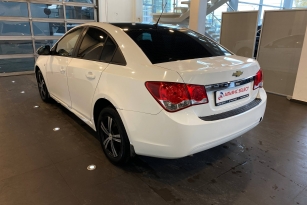CHEVROLET CRUZE