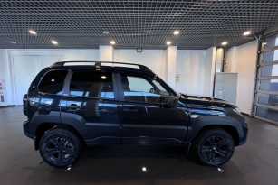 LADA NIVA TRAVEL