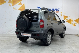 CHEVROLET NIVA