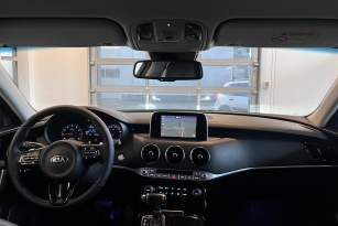 KIA STINGER