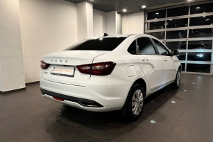 LADA VESTA