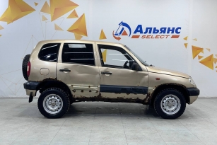 CHEVROLET NIVA