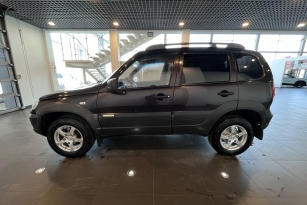 CHEVROLET NIVA