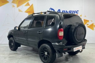 CHEVROLET NIVA