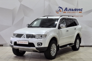 MITSUBISHI PAJERO SPORT