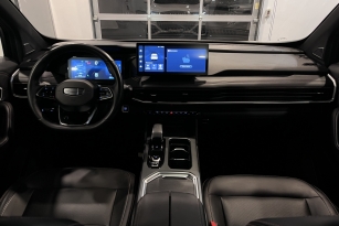 GEELY OKAVANGO (VX11)