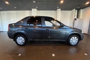 RENAULT LOGAN