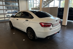 LADA VESTA