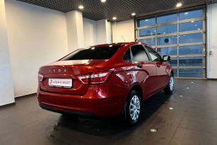 LADA VESTA