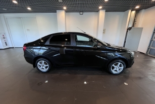 LADA VESTA