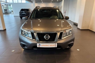 NISSAN TERRANO