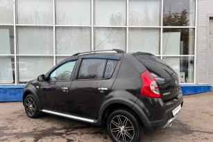 RENAULT SANDERO STEPWAY