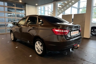 LADA VESTA