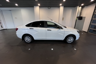 LADA VESTA