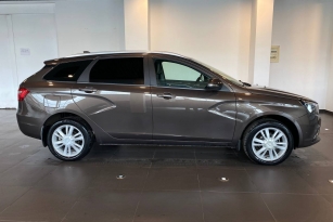 LADA VESTA
