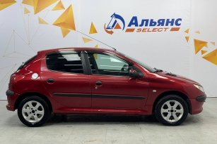 PEUGEOT 206