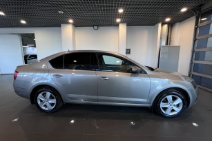 SKODA OKTAVIA