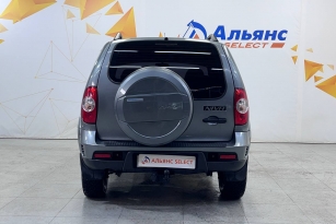 CHEVROLET NIVA