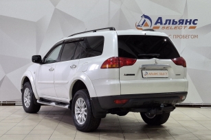 MITSUBISHI PAJERO SPORT