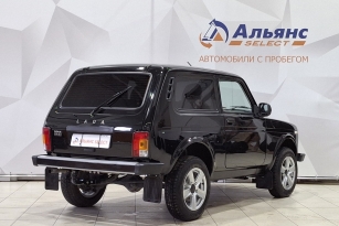 LADA NIVA TRAVEL