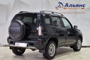 LADA NIVA TRAVEL