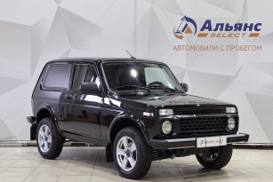 LADA NIVA TRAVEL