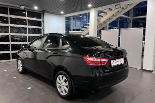 LADA VESTA