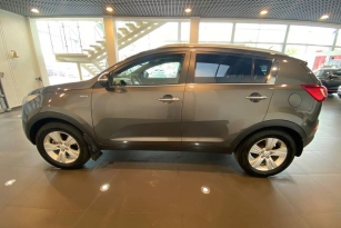 KIA SPORTAGE S