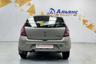 RENAULT SANDERO