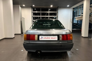 AUDI 80