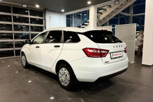 LADA VESTA