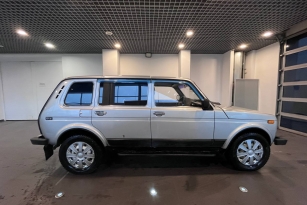 LADA 2131 (4X4)