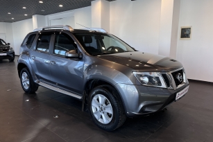 NISSAN TERRANO