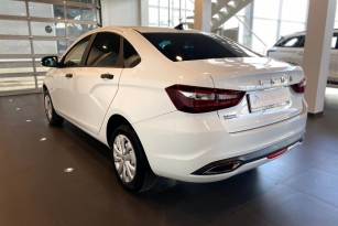 LADA VESTA