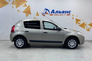 RENAULT SANDERO
