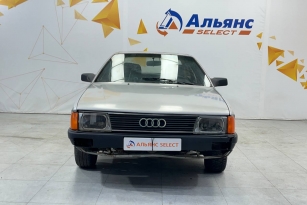 AUDI 100