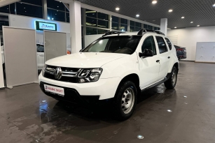 RENAULT DUSTER