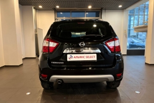 NISSAN TERRANO
