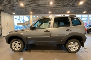 CHEVROLET NIVA