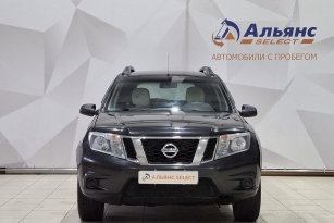 NISSAN TERRANO