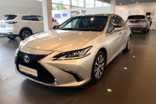 LEXUS ES 200