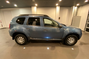 RENAULT DUSTER