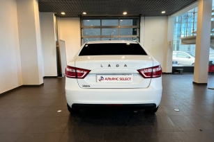 LADA VESTA