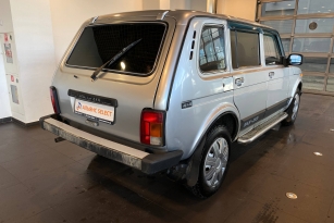 LADA 2131 (4X4)
