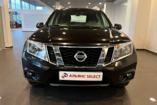NISSAN TERRANO