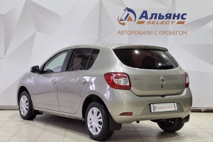 RENAULT SANDERO