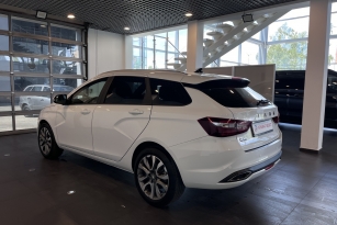 LADA VESTA