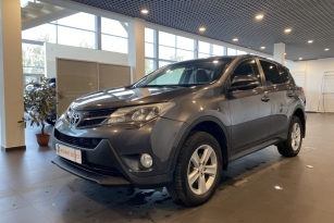 TOYOTA RAV 4