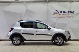 RENAULT SANDERO