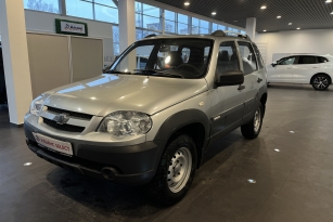 CHEVROLET NIVA